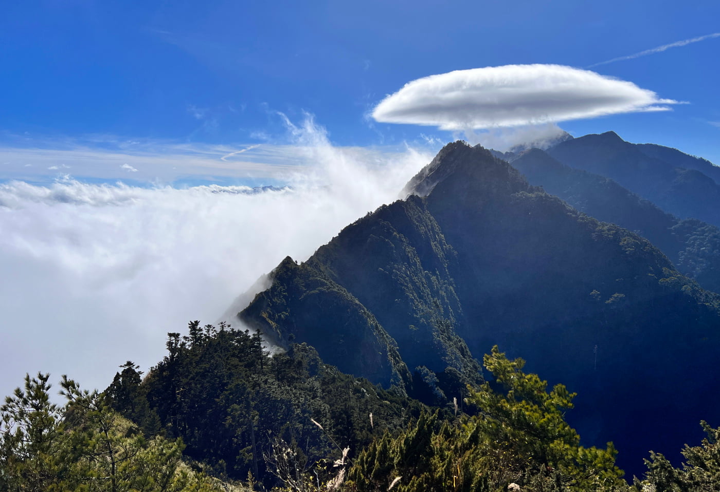 Sea of clouds at Guanshanlingshan